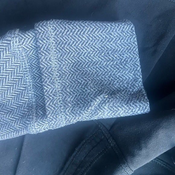 Ivivva girls size 14 track zip up jacket - Picture 4 of 8